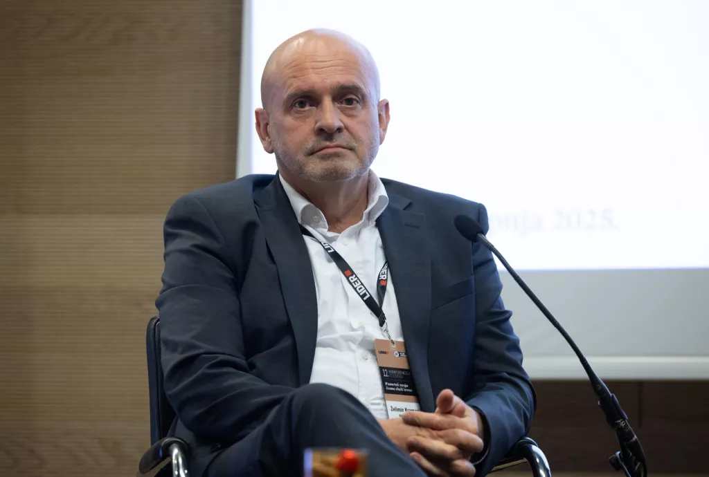 12. Konferencija o izvozu- Pametni znaju čemu služi izvoz.Razgovor: Financijska podrška izvoznicima nije problem, ali za koga i kojoj namjeri?Želimir Kramarić