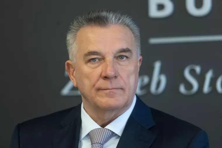 Na Zagrebačkoj burzi puštene u trgovanje dionice ING- Grada.Branislav Brizar.