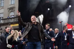 Marko Perković Thompson. Doček Hrvatske rukometne reprezentacije na Trgu bana Jelačića nakon osvojene srebrne medalje na Svjetskom prvenstvu.