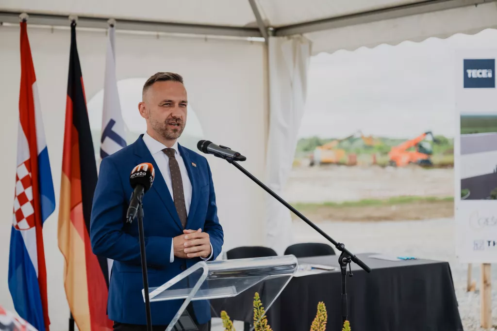 Marin PiletićTece Industrial, Novska