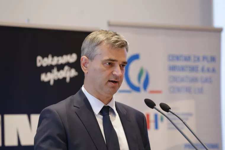 OKRUGLI STOL"Uloga prirodnog plina u prometu danas" povodom "Blue Corridor Rally 2019"Dalibor Pudić