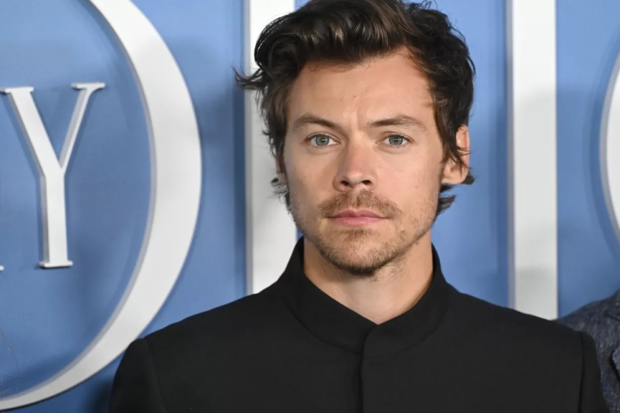 LOS ANGELES, CA. November 01, 2022 Harry Styles at the premiere for "My Policeman" at the Regency Bruin Theatre..PicturePaul Smith-Featureflash