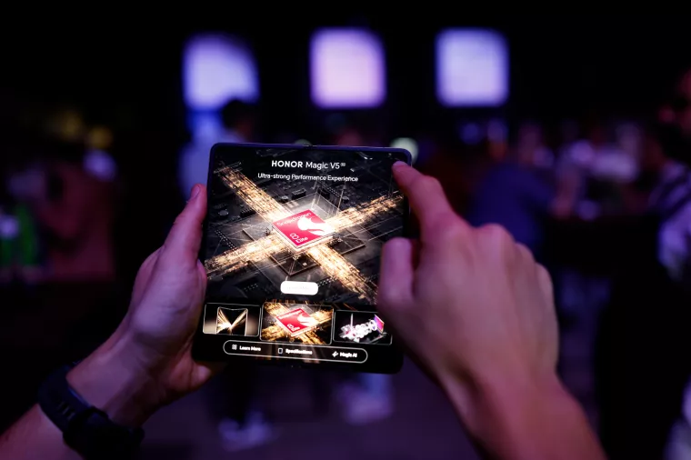  HONOR Magic V5 