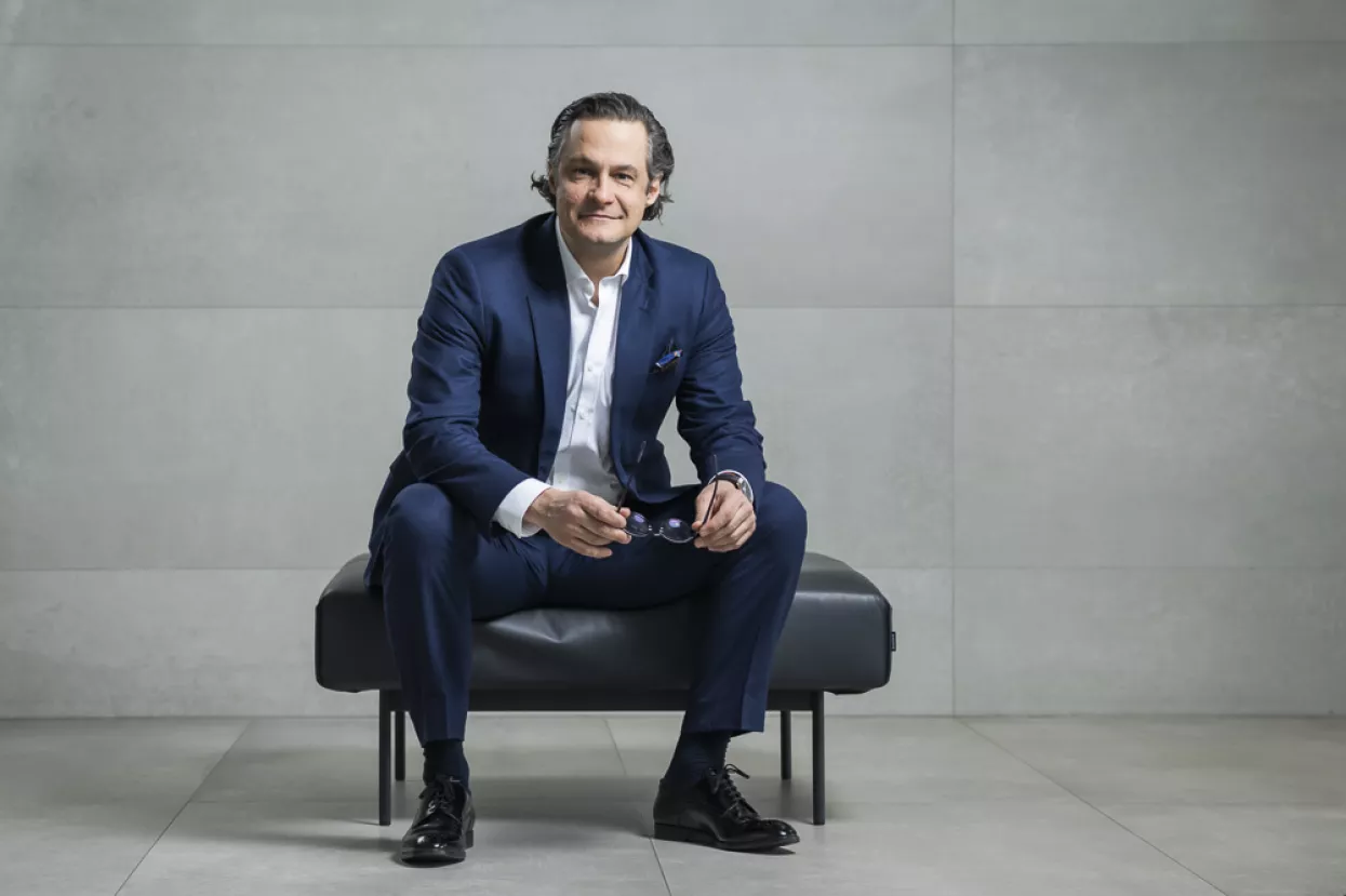 Maximiliano Frenza, L'Oreal