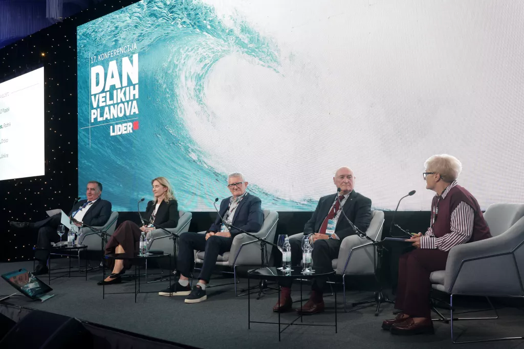 Dan velikih planova 2025. Panel 2: Upravljanje rizicima i otpornost. Boris Žgomba, Katija Klepo, Mirko Habijanec, Branko Roglić i Manuela Ta&scaron;ler