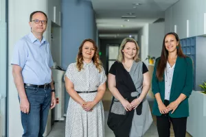 Član Uprave tvrtke Philip Morris Zagreb i direktor odjela ljudskih potencijala i organizacijske kulture za Hrvatsku i Sloveniju Marin Mlinarić s članicama tima Monikom Ester Čempuh, Nikolinom Sertić i Marinom Kovačević, Philip Morris