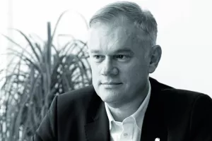 Morokracija je posebno izražena u javnim odnosno državnim poduzećima