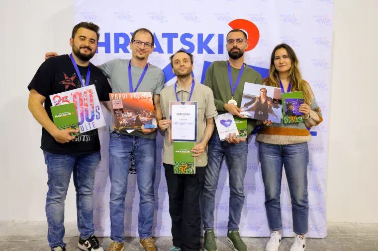 Pobjednici - Crni sljezov kolačić 