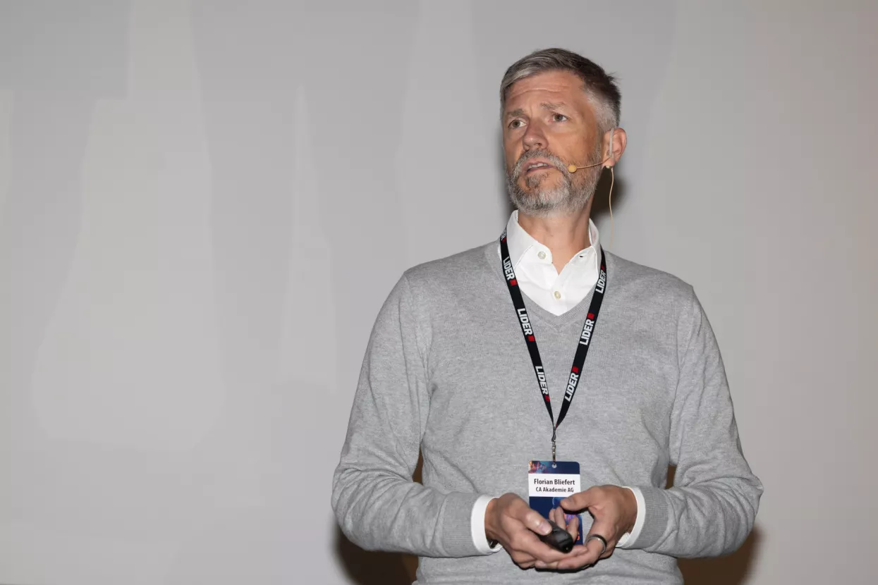 Kontroling 2025.- 13. Međunarodna konferencija o kontrolingu.Florian Bliefert, CA Akademie AG