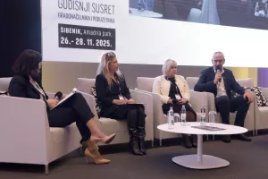 48 sati 2025. Okrugli stol: Budućnost EU fondova. Gordana Gelenčer, Ana Fresl, Suzana Laušin Katanec i Damir Mandić