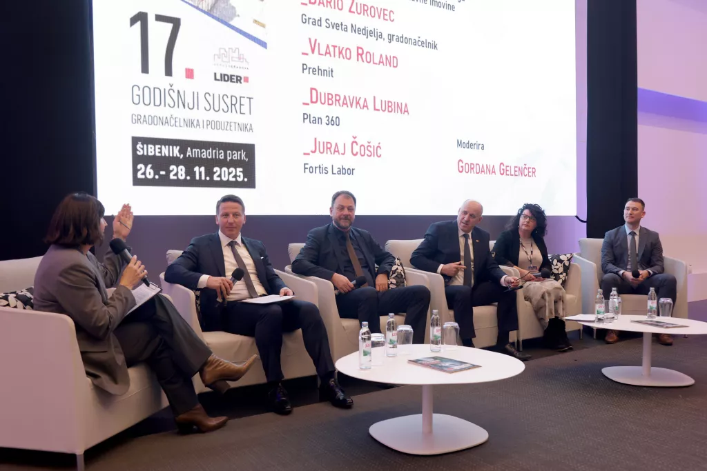 48 sati 2025. Okrugli stol Prostorni planovi nove generacije i sredstva iz EU fondova: Gordana Gelenčer, Dario Zurovec, Vlatko Roland, Branko Bačić, Dubravka Lubina i Juraj Čošić