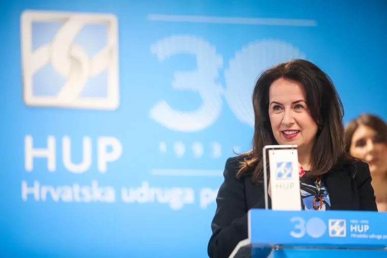 05.03.2024.., Zagreb - U Hrvatskoj udruzi poslodavaca (HUP) odrzana konferencija za medije "Kako poslovati u Velikoj Britaniji?" u organizaciji HUP-a u suradnji s Udrugom hrvatskih britanskih profesionalaca (ACBP). U panel raspravi o tome kako poslovati u Velikoj Britaniji sudjelovali su:  Boris Pogacnik, potpredsjednik za poslovni razvoj u Infobipu, Filip Ljubic, izvrsni direktor u Q agency, Rosa Rogina, direktorica London Festival of Architecture, Tena Kovacevic Janko, specijalistica opce i opstetricke ginekologije, subspecijalizacija u londonskom Fetal Medicine Research Instituteu, Luka Dorotic, partner u odvjetnickom drustvu Colic & Dorotic, Marko Jurcic, direktor medjunarodnih odnosa HUP - a.