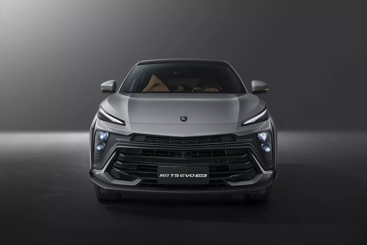 Forthing T5 EVO Black Edition front