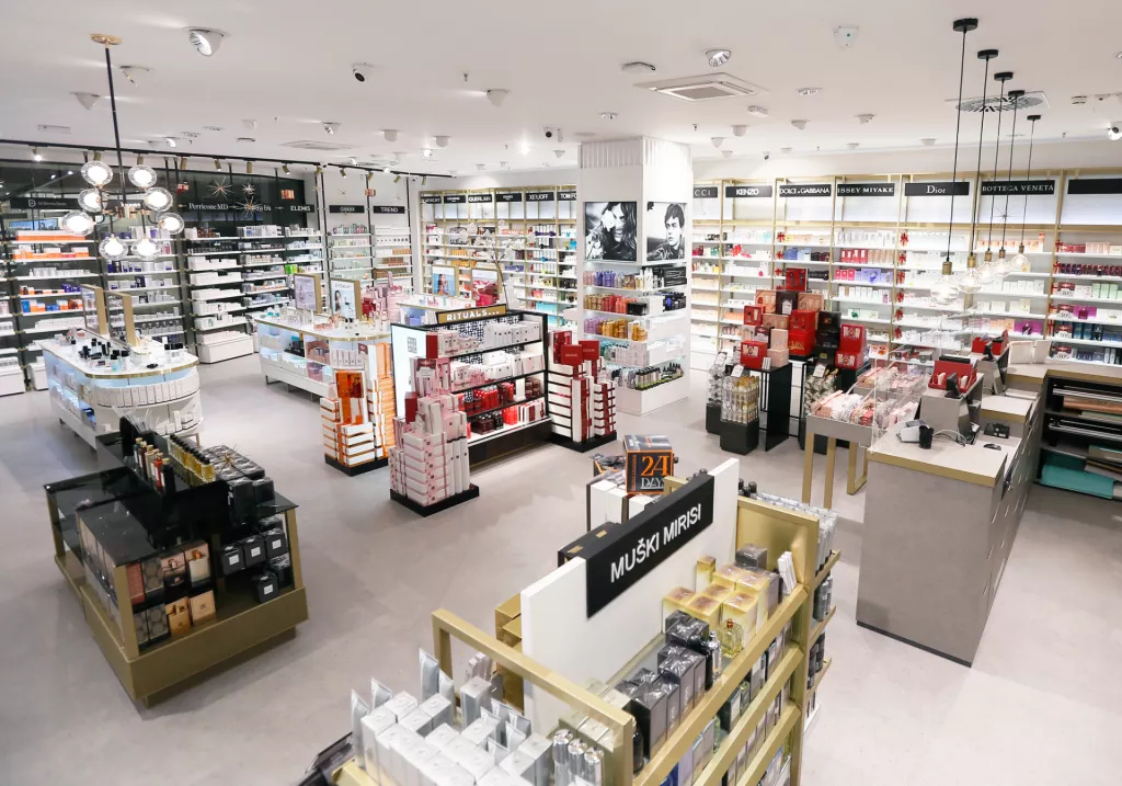 Douglas parfumerija u Kaptol centru 