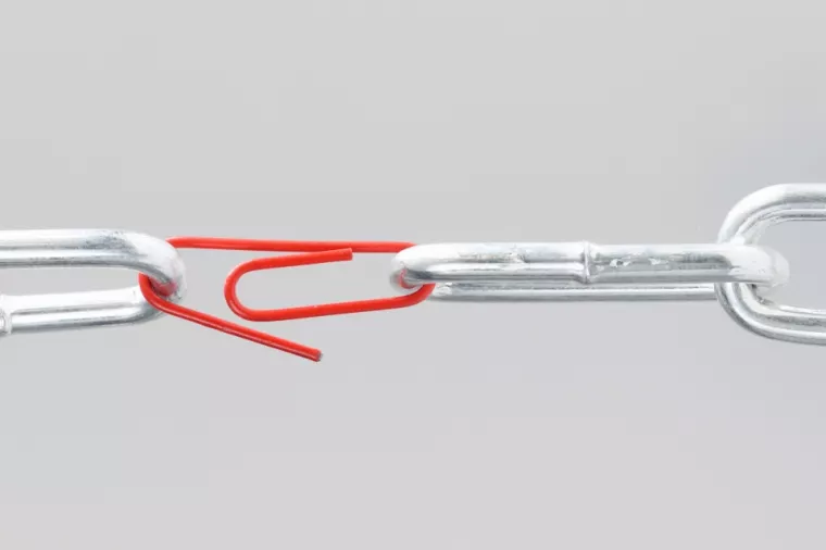 točka pucanja, spajalica, jedva, nategnuto