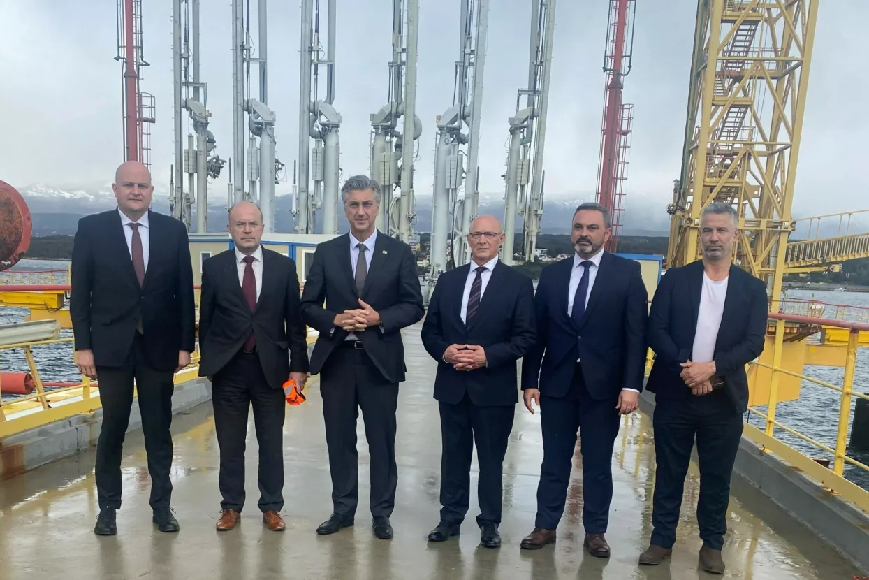 Premijer Plenković u obilasku Janafovog terminala na Krku