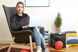 Anja Bauer, Fabular