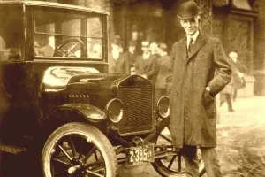 Henry Ford sa svojim legendarnim Modelom T